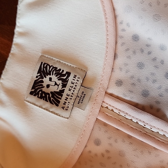 NWT Anne Klein Blazer Jacket size 2 cream color gold button closure - Picture 14 of 17